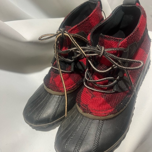 Sorel Out N About Waterproof Rain Boot Red Black Plaid NL2544-011 Womens Sz 7.5 - Picture 4 of 9